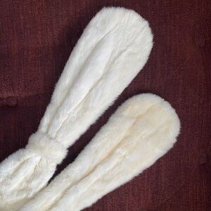 Vintage cream fur stole or scarf